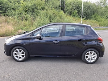 Used Peugeot 208 2017 for sale - 75149598: Photo