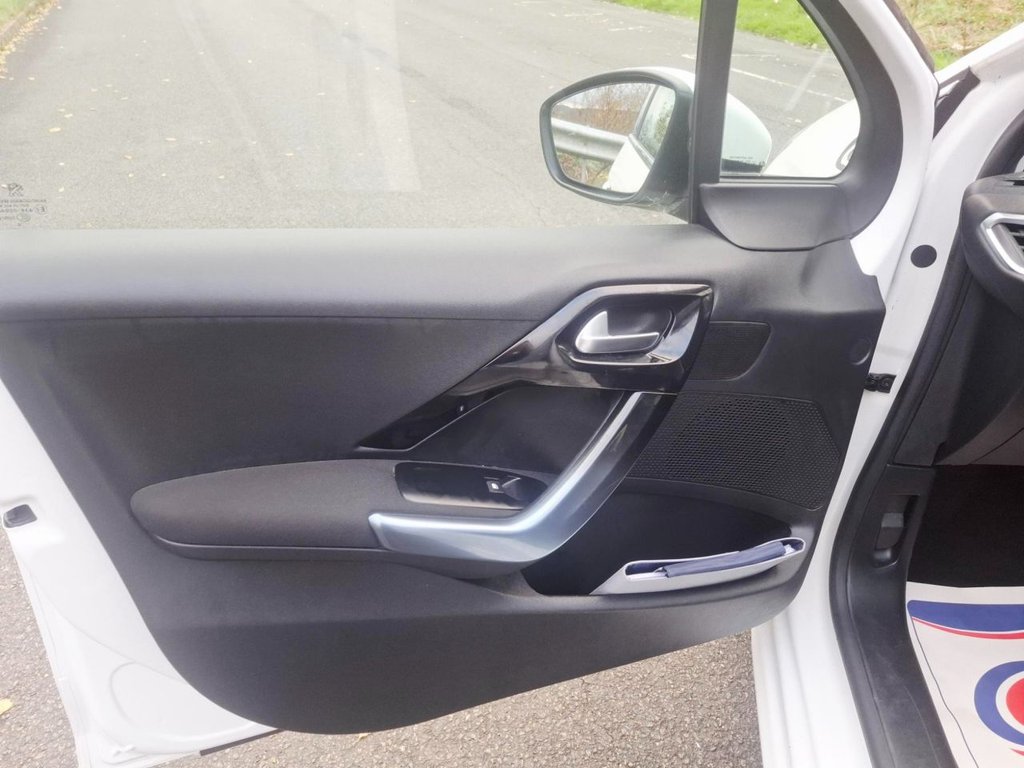 Used Peugeot 208 2012 for sale - 76590937: Photo 13