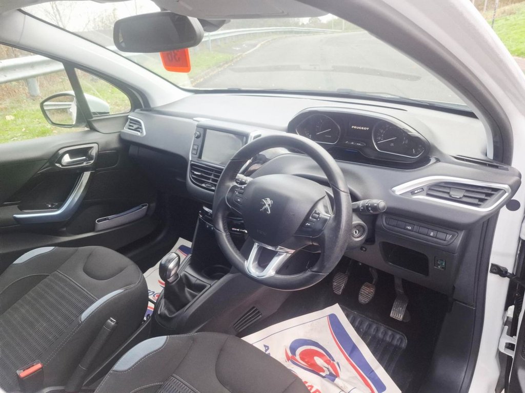 Used Peugeot 208 2012 for sale - 76590937: Photo 14