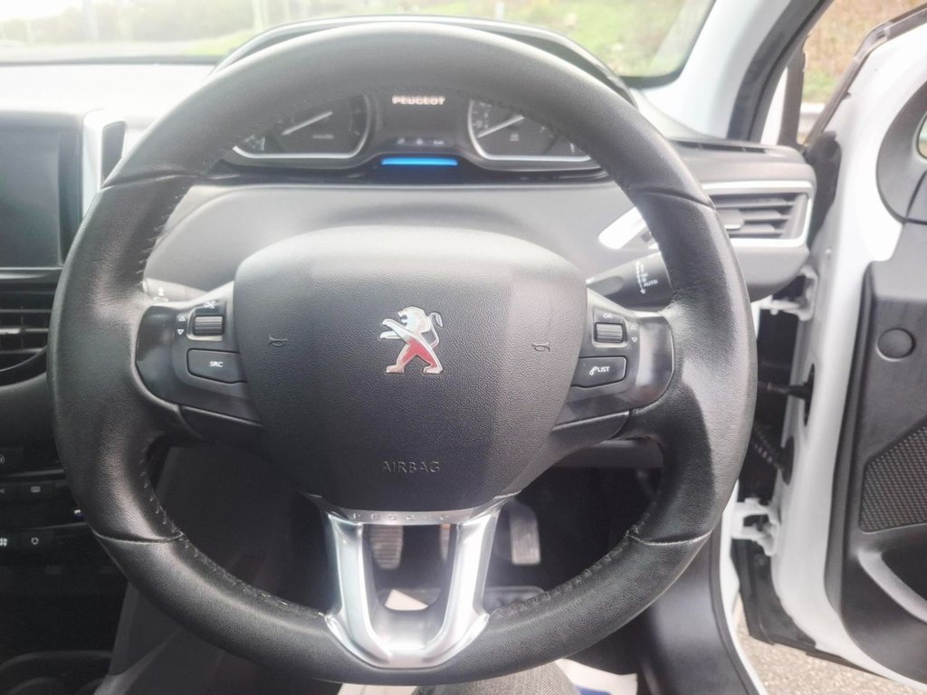 Used Peugeot 208 2012 for sale - 76590937: Photo 17