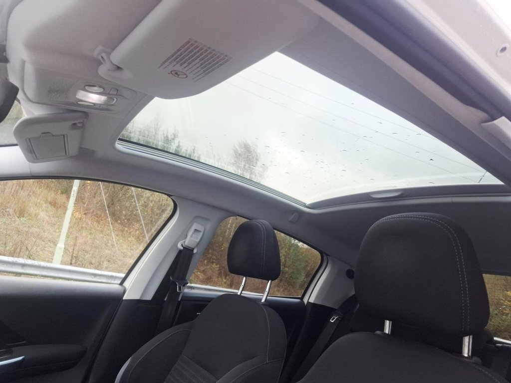 Used Peugeot 208 2012 for sale - 76590937: Photo 18