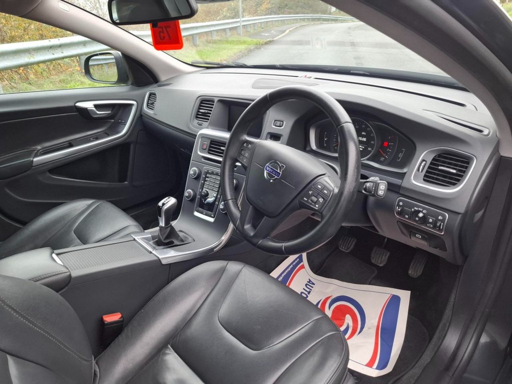 Used Volvo V60 2017 for sale - 76417845: Photo 10