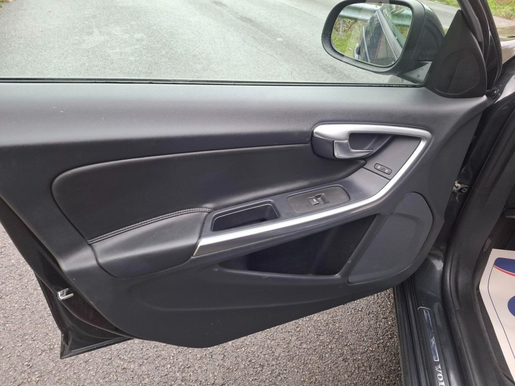 Used Volvo V60 2017 for sale - 76417845: Photo 12