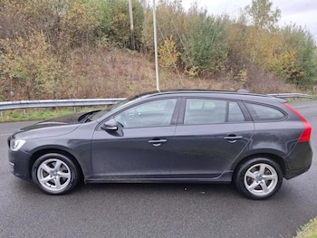 Used Volvo V60 2017 for sale - 76417845: Photo