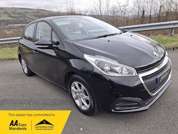 Used Peugeot 208 2018 for sale - 77667086: Photo