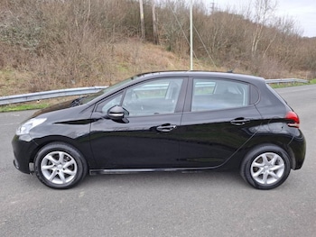 Used Peugeot 208 2018 for sale - 77667086: Photo
