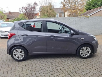 Used Hyundai i10 2015 for sale - 78271536: Photo