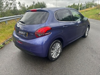 Used Peugeot 208 2015 for sale - 75254020: Photo