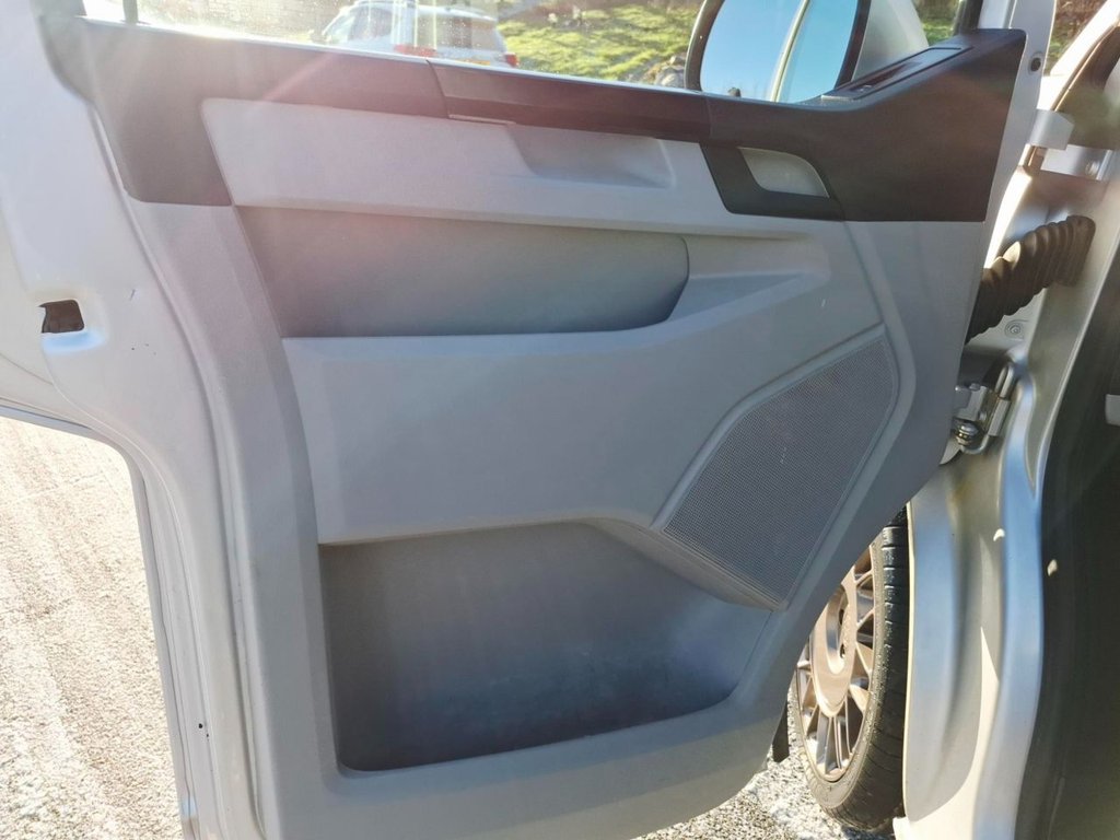 Used Volkswagen Transporter 2017 for sale - 77110485: Photo 21