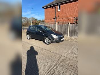 Vauxhall - Corsa