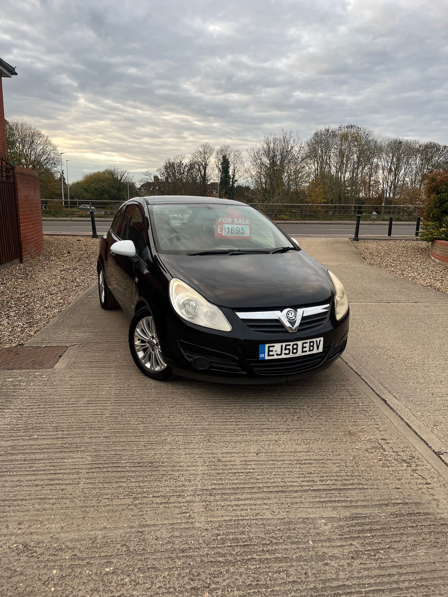 Used Vauxhall Corsa 2008 for sale - 76531461: Photo 2
