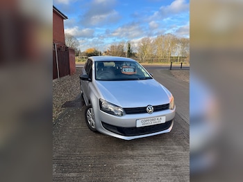 Used Volkswagen Polo 2011 for sale - 76916271: Photo