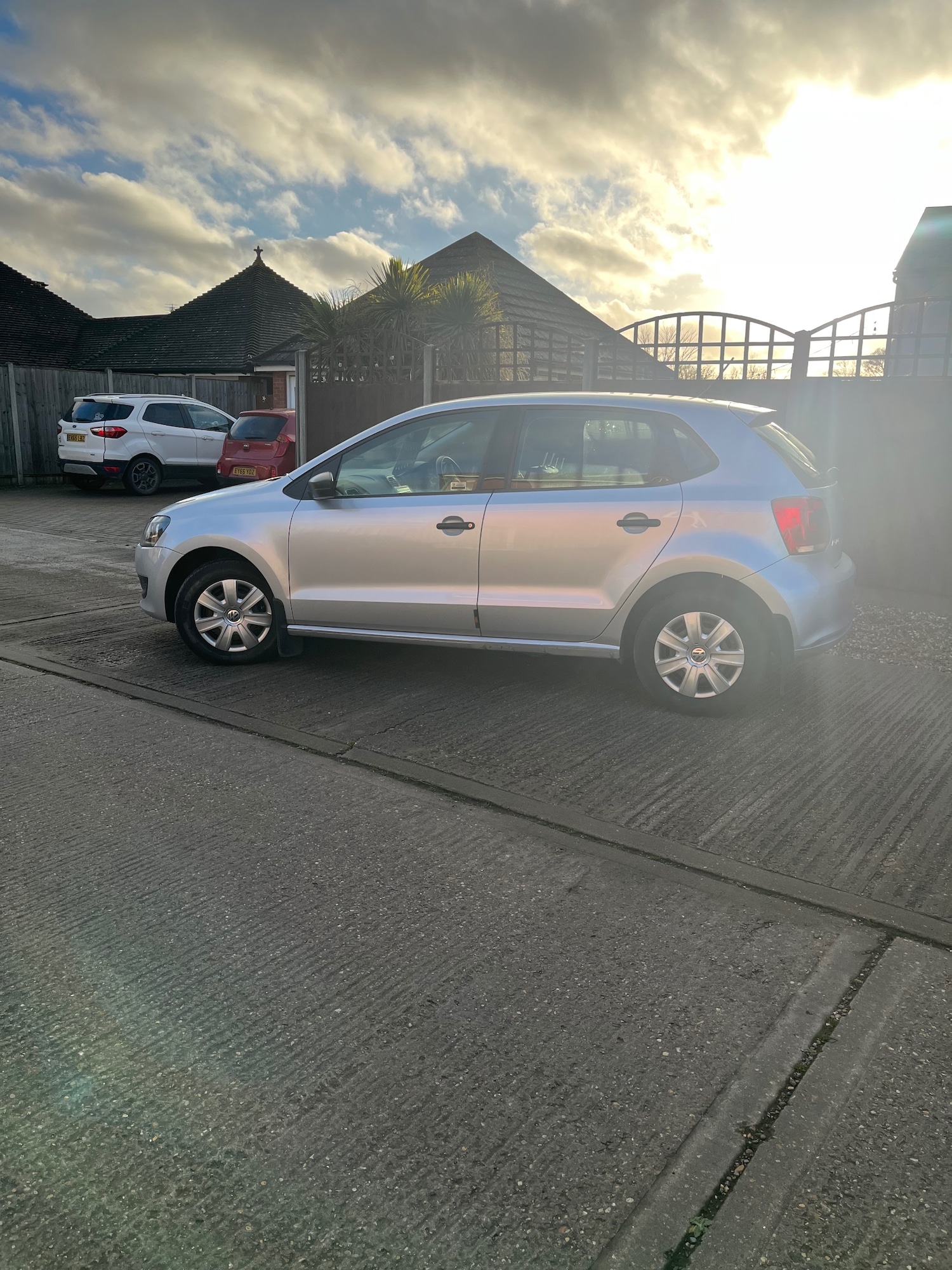 Used Volkswagen Polo 2011 for sale - 76916271: Photo 9