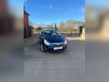 Vauxhall - Corsa