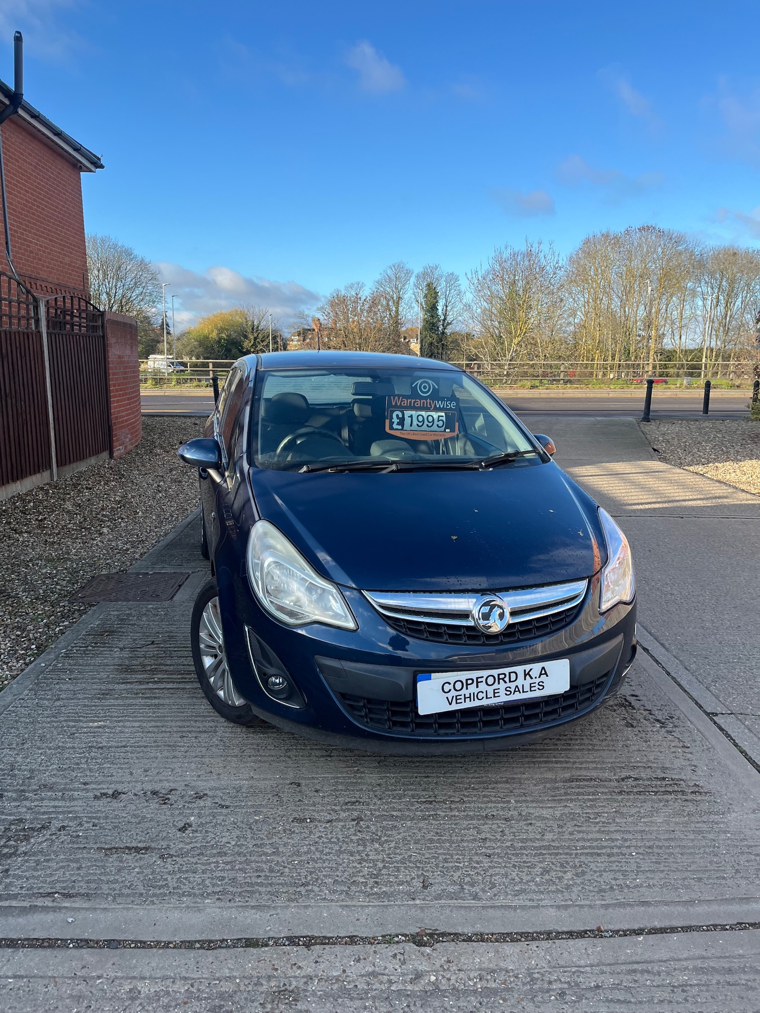 Used Vauxhall Corsa 2011 for sale - 76706001: Photo 2