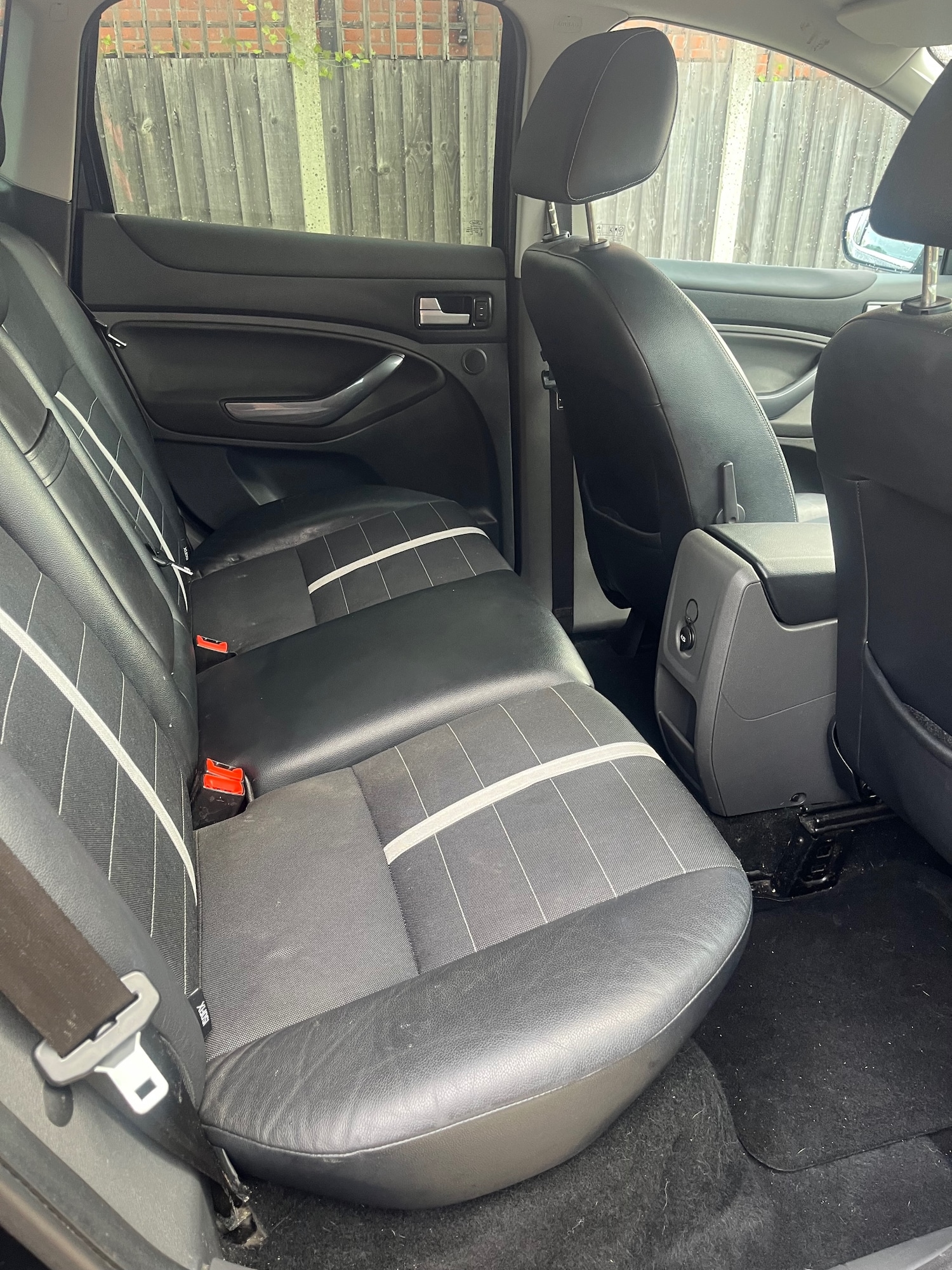 Used Ford Kuga 2010 for sale - 76497636: Photo 14