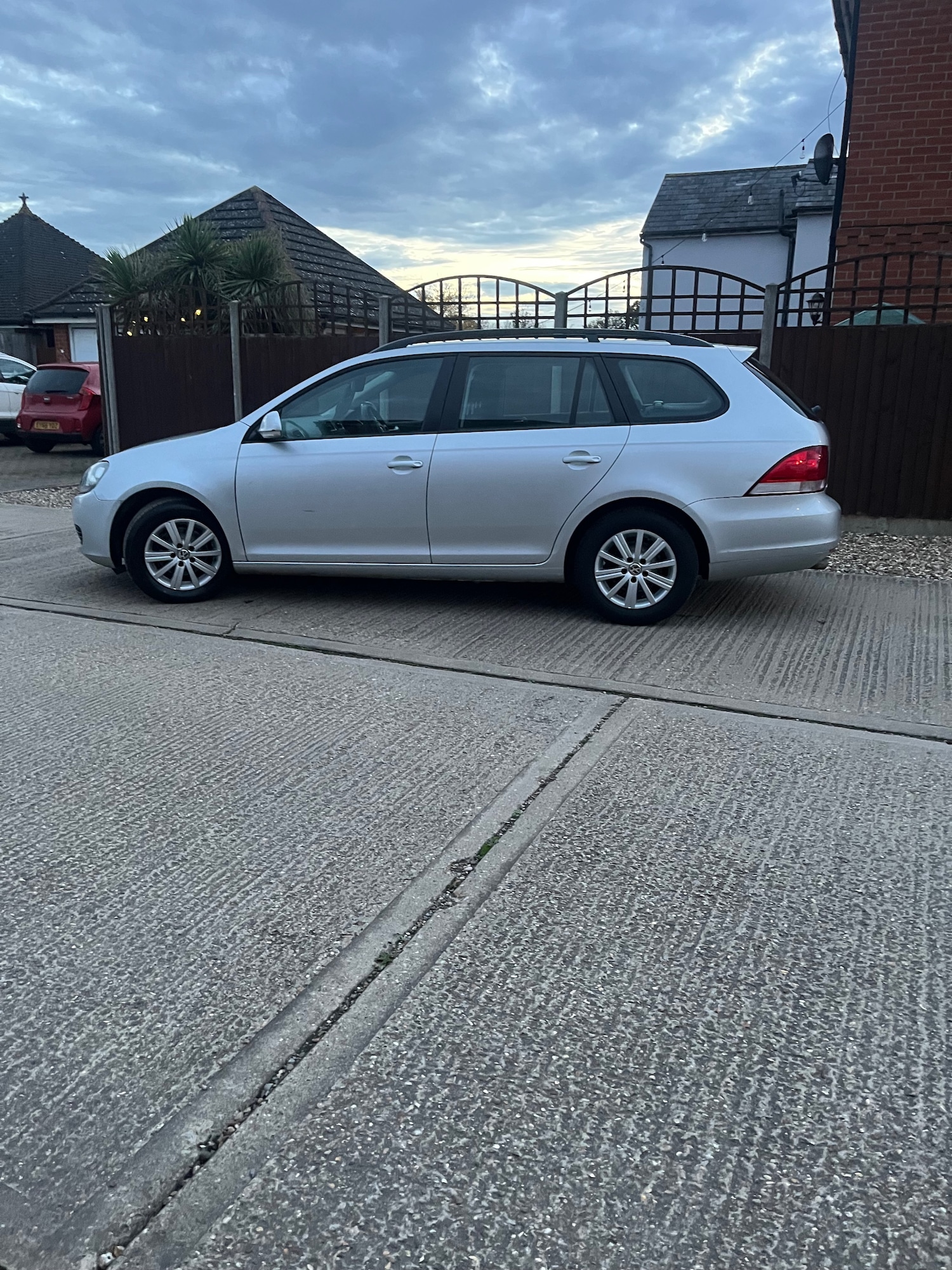 Used Volkswagen Golf 2011 for sale - 76531583: Photo 8