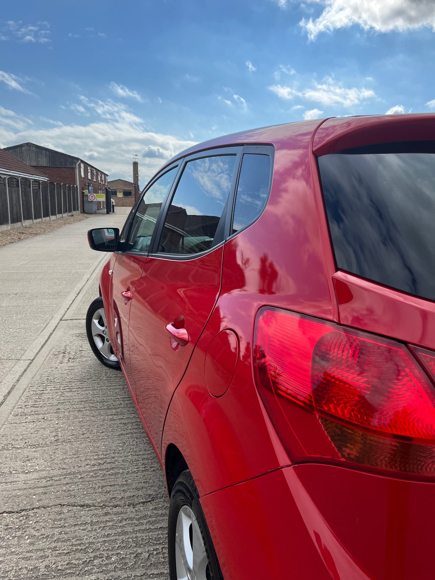 Used Kia Venga 2011 for sale - 76076773: Photo 13