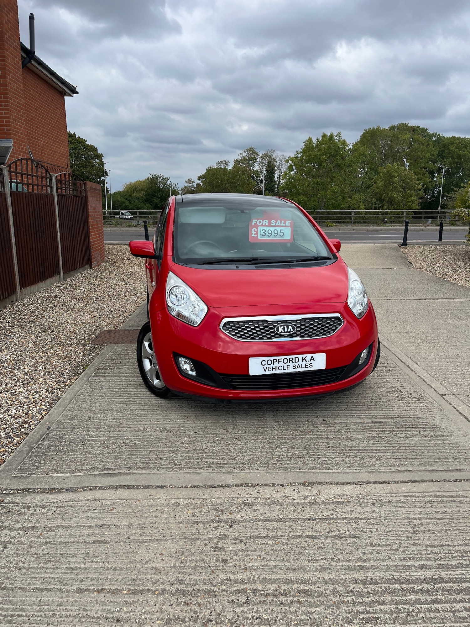 Used Kia Venga 2011 for sale - 76076773: Photo 2