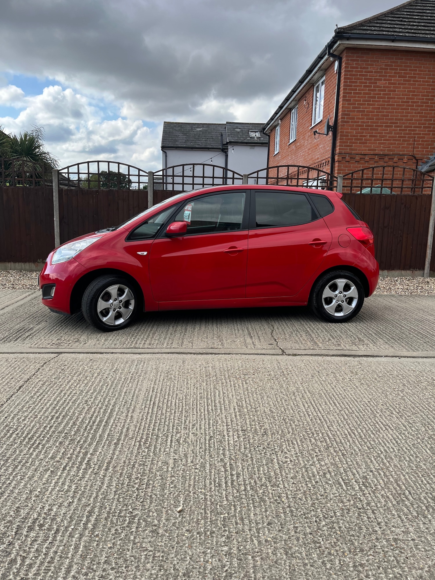 Used Kia Venga 2011 for sale - 76076773: Photo 8