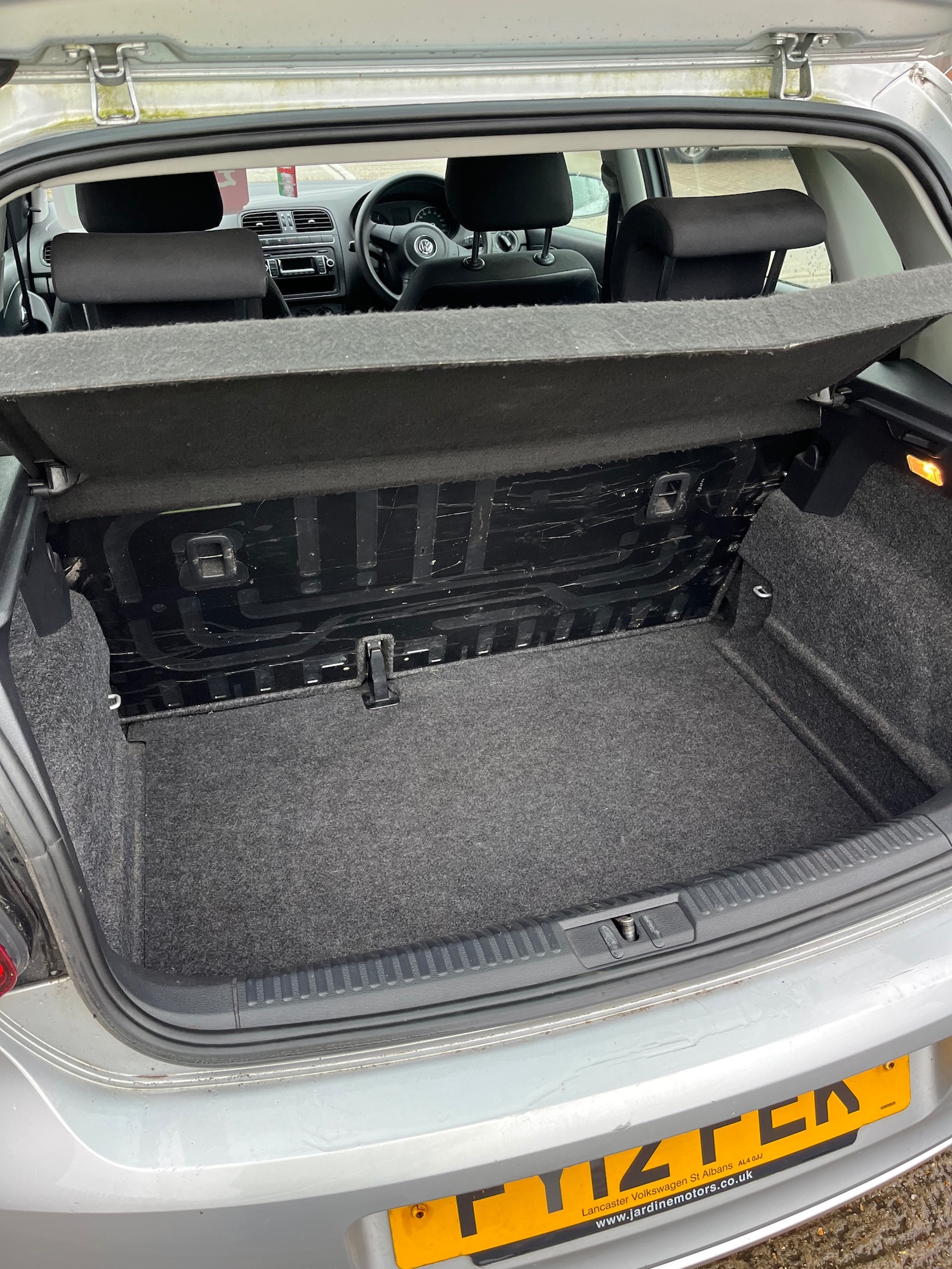 Used Volkswagen Polo 2012 for sale - 77228400: Photo 11