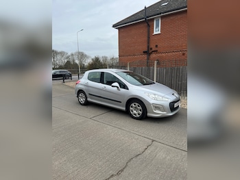Used Peugeot 308 2011 for sale - 76264461: Photo