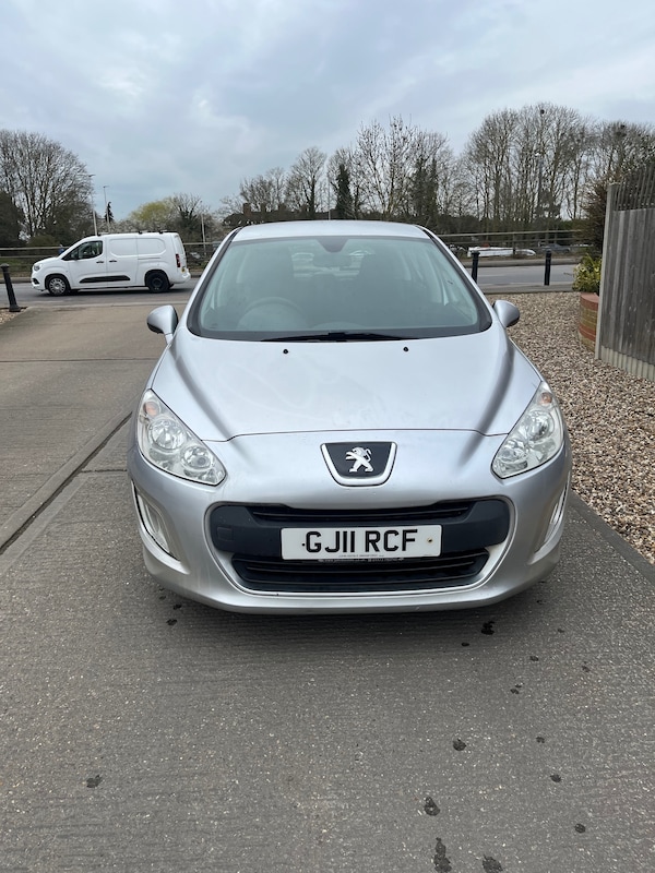 Used Peugeot 308 2011 for sale - 76264461: Photo 4