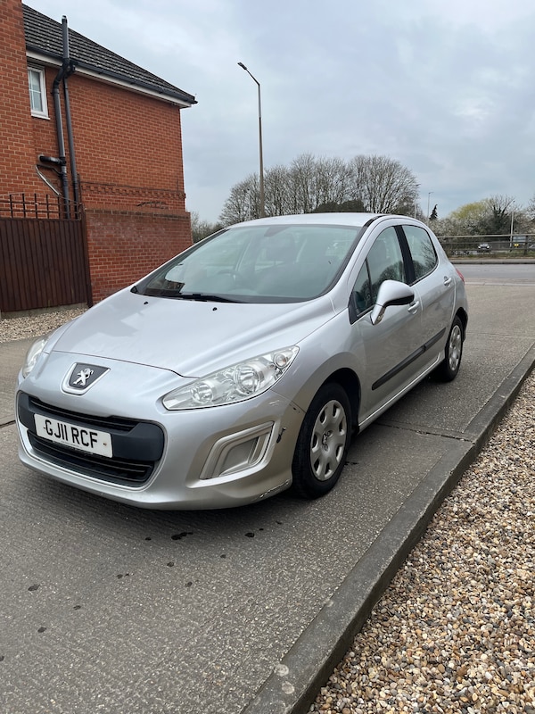 Used Peugeot 308 2011 for sale - 76264461: Photo 5