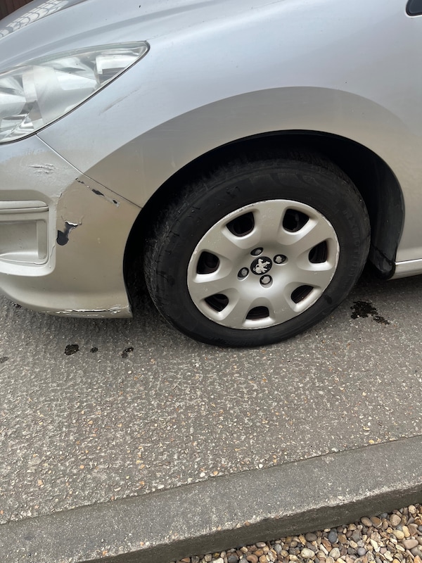 Used Peugeot 308 2011 for sale - 76264461: Photo 7