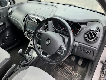 Used Renault Captur 2017 for sale - 78273926: Photo