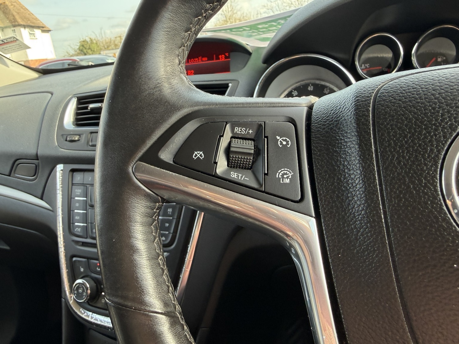 Used Vauxhall Mokka 2015 for sale - 77668533: Photo 24