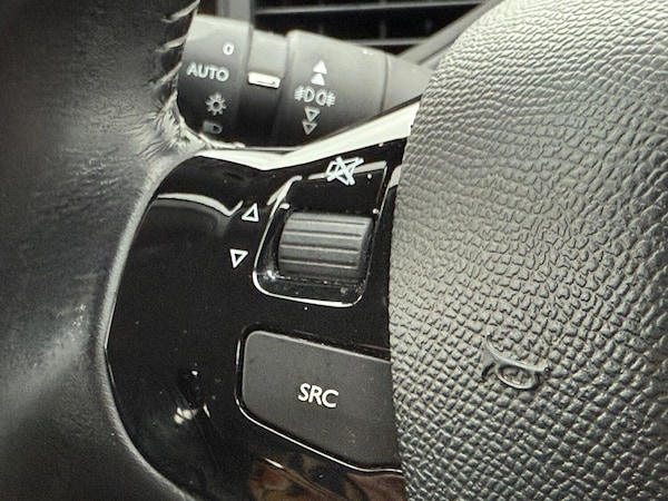 Used Peugeot 308 2017 for sale - 74320867: Photo 21