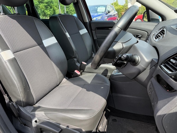Used Renault Grand Scenic 2013 for sale - 75289274: Photo 21