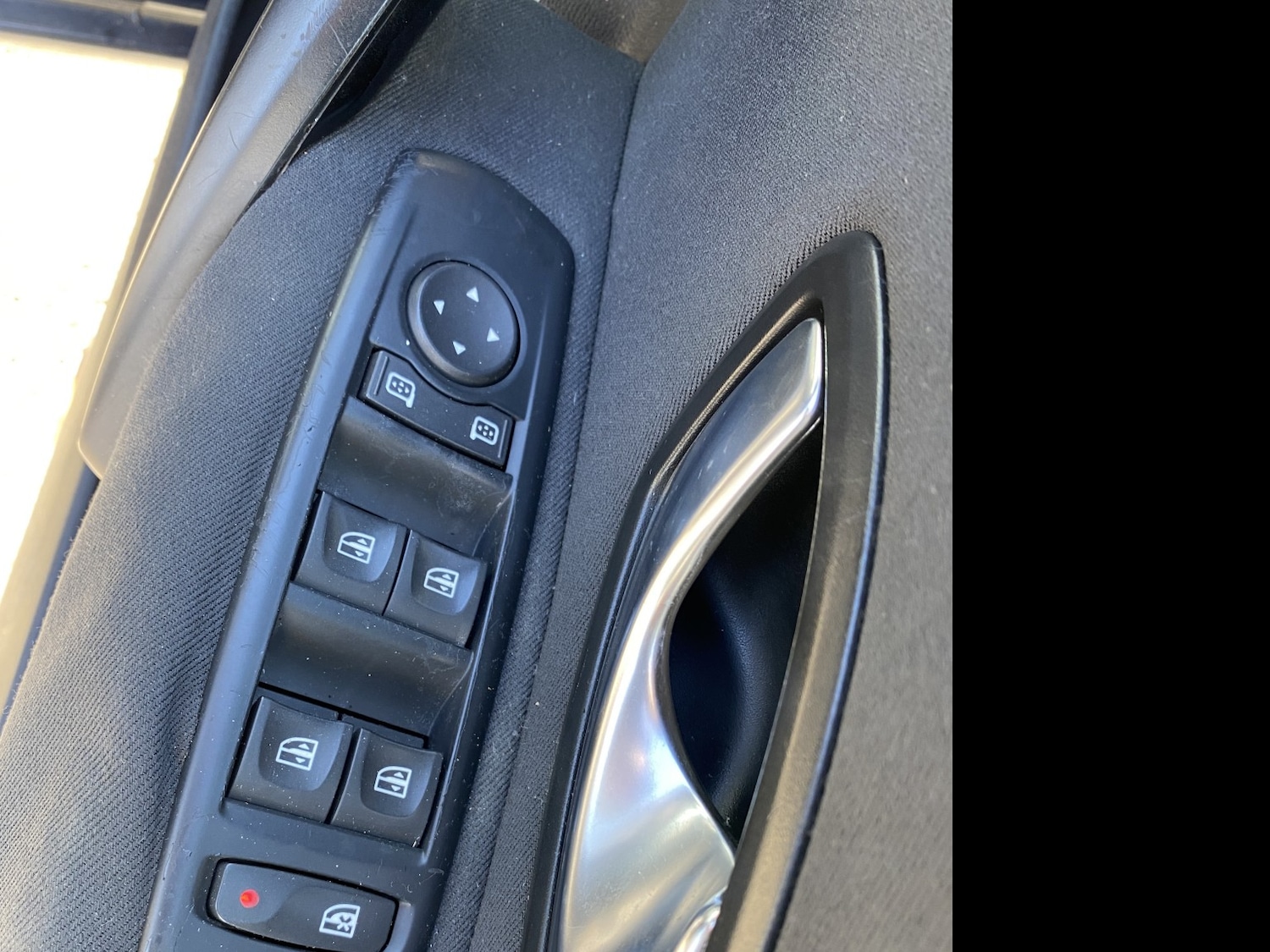 Used Renault Megane 2011 for sale - 77464649: Photo 23