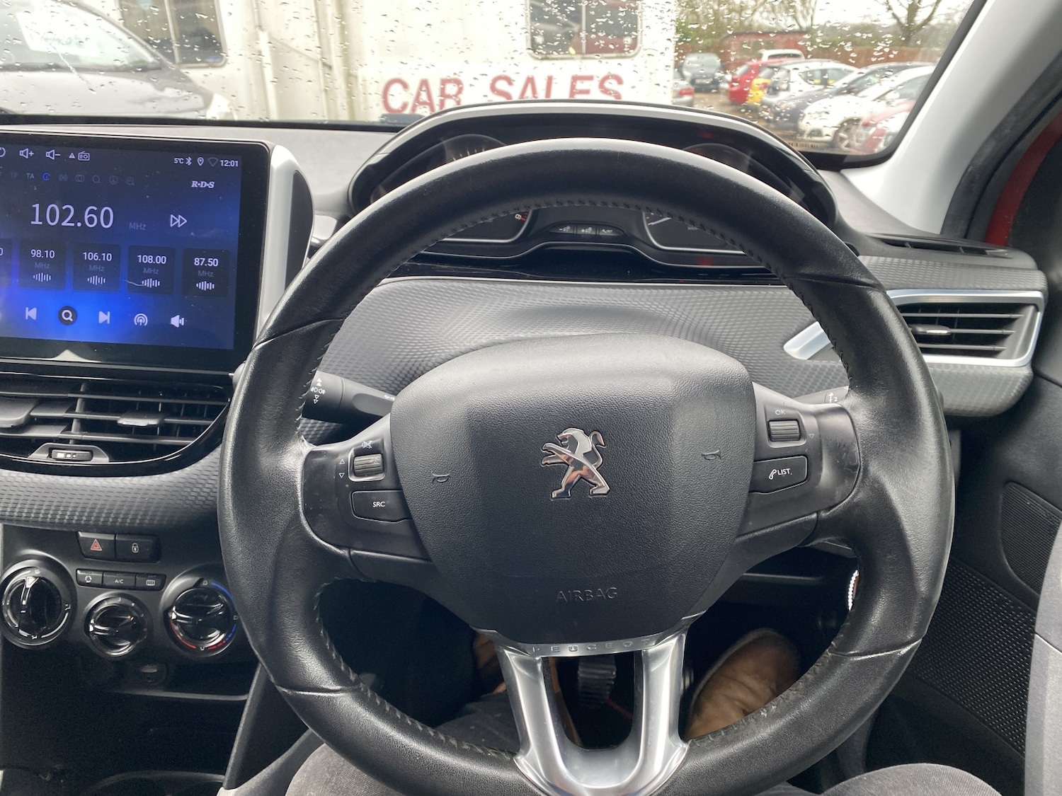 Used Peugeot 2008 2015 for sale - 77590097: Photo 14
