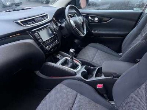 Used Nissan Qashqai 2015 for sale - 77400074: Photo 9