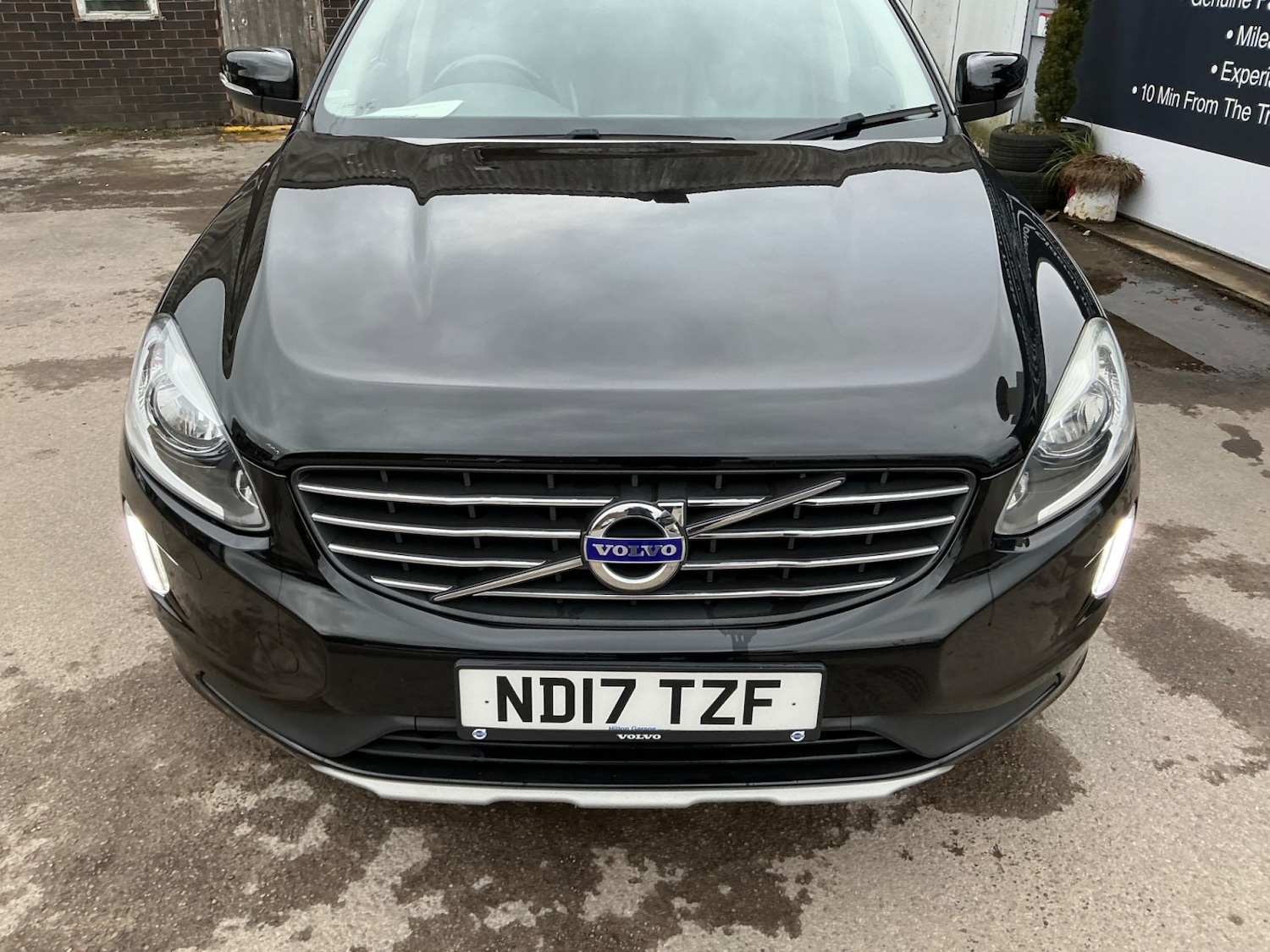 Used Volvo XC60 2017 for sale - 77508403: Photo 2