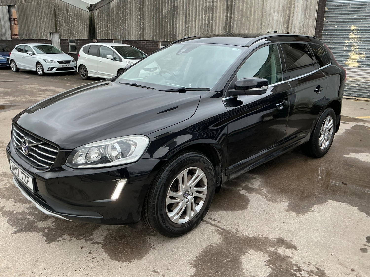 Used Volvo XC60 2017 for sale - 77508403: Photo 3