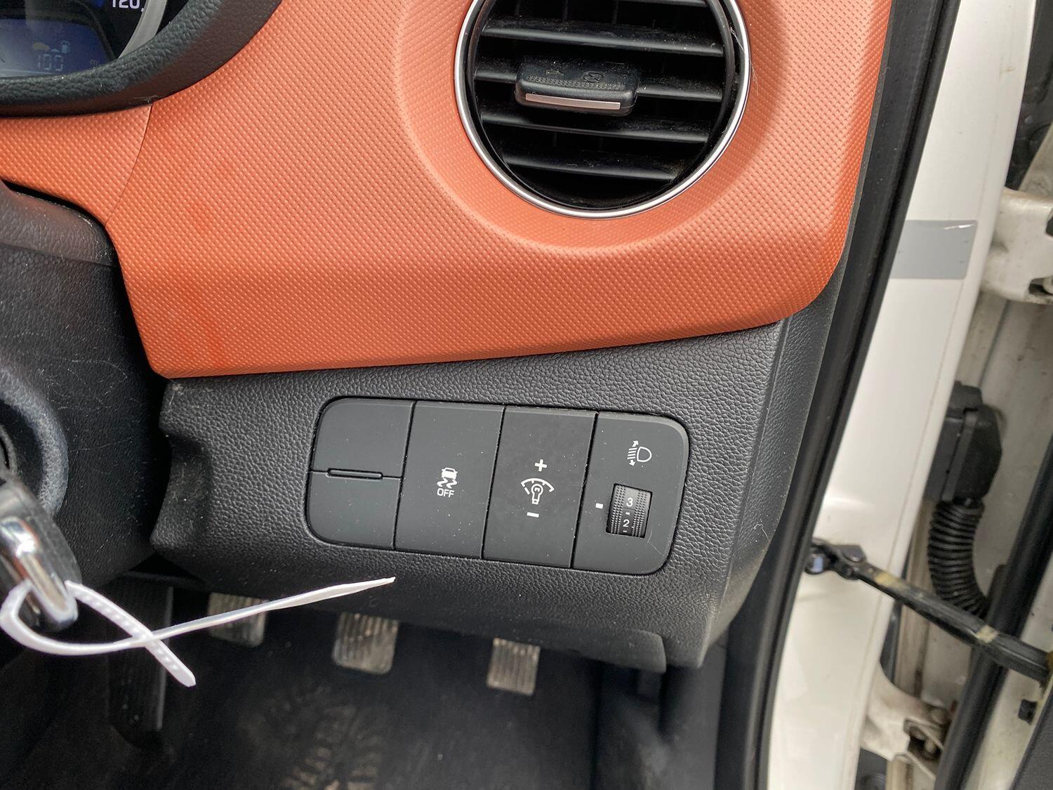 Used Hyundai i10 2014 for sale - 76242869: Photo 13