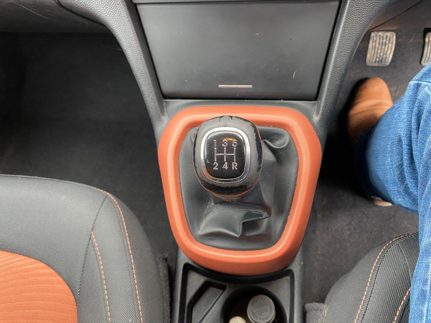 Used Hyundai i10 2014 for sale - 76242869: Photo 16