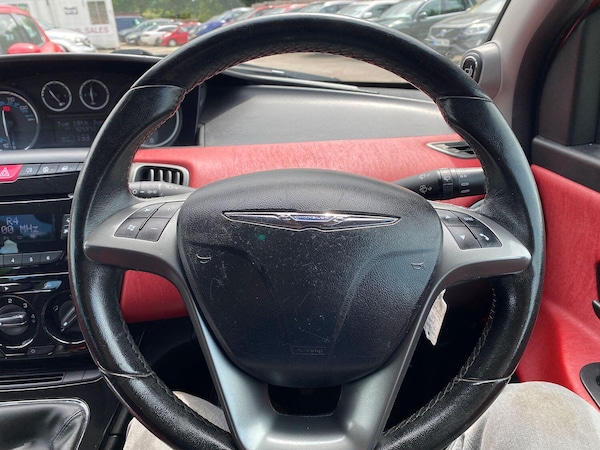 Used Chrysler Ypsilon 2013 for sale - 74864272: Photo 16