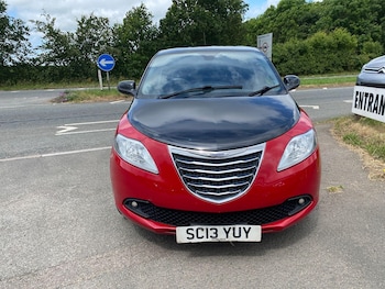 Used Chrysler Ypsilon 2013 for sale - 74864272: Photo