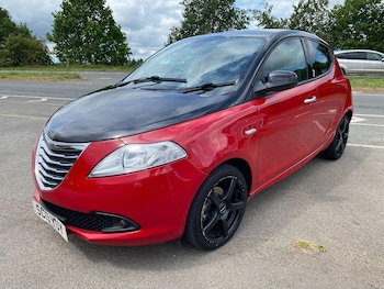 Used Chrysler Ypsilon 2013 for sale - 74864272: Photo
