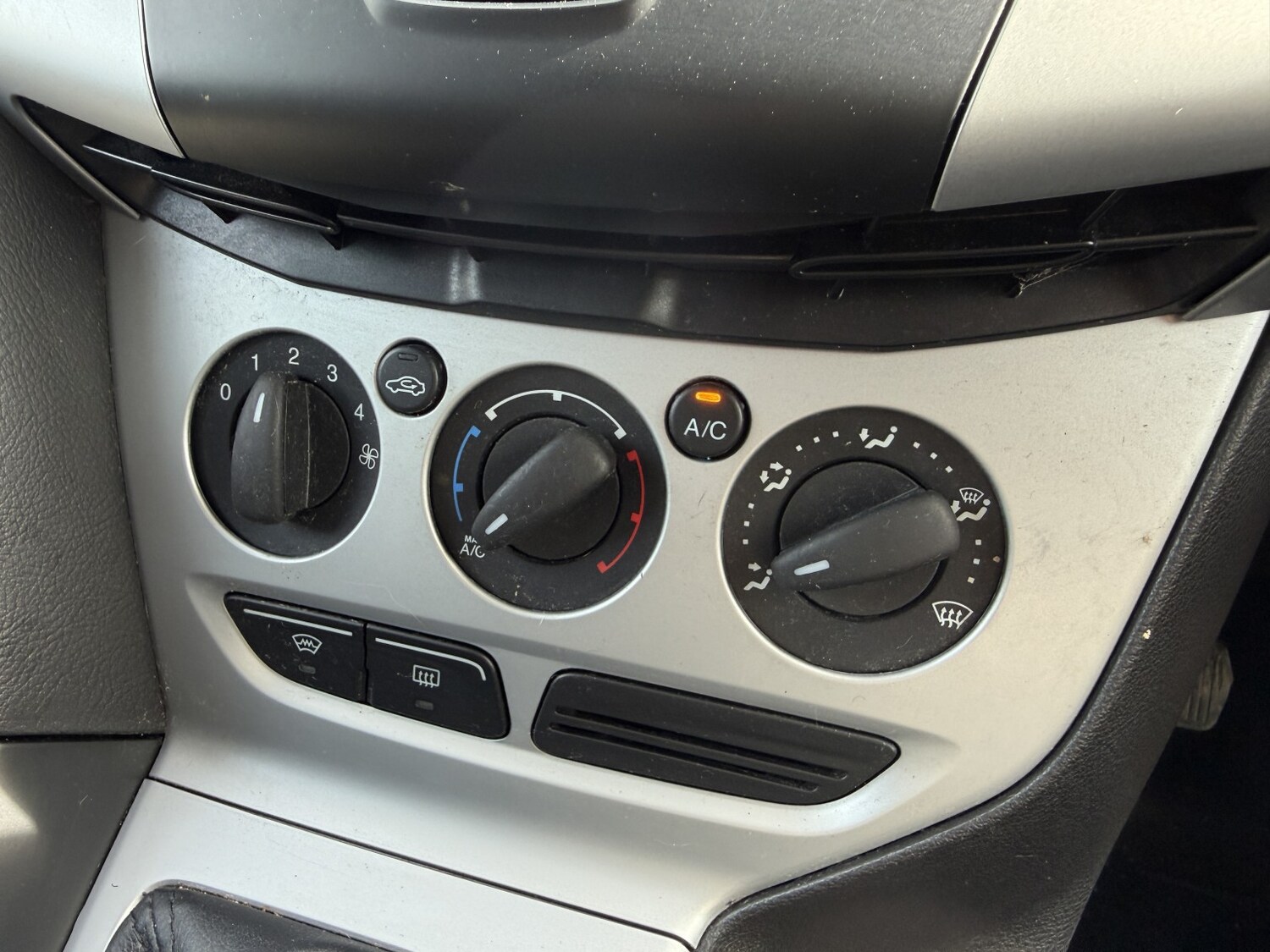 Used Ford Focus 2011 for sale - 77968671: Photo 24