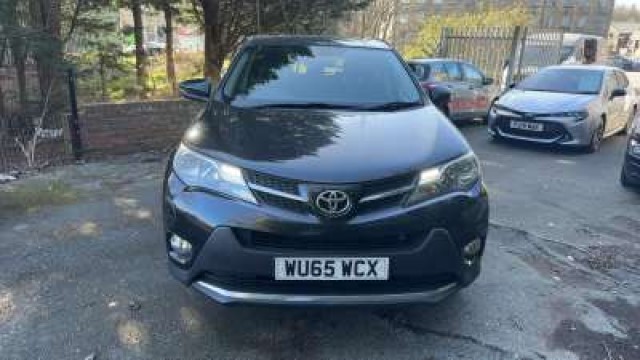 Used Toyota RAV4 2015 for sale - 77921335: Photo 2