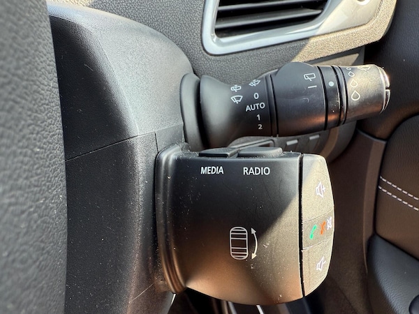 Used Renault Scenic 2013 for sale - 75338059: Photo 34