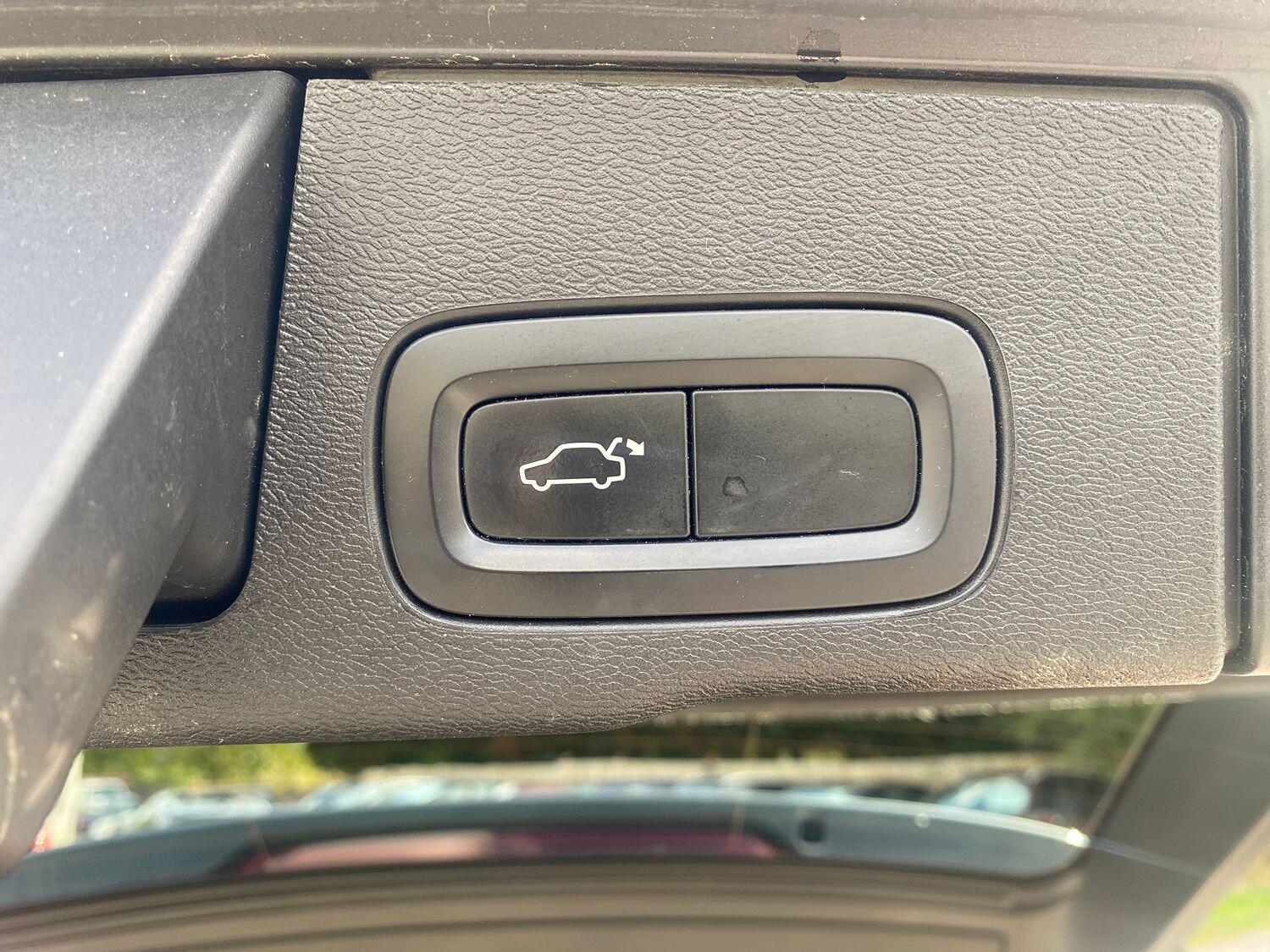 Used Volvo XC60 2018 for sale - 76120264: Photo 14