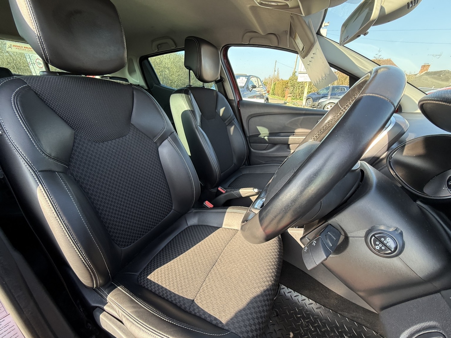 Used Renault Clio 2018 for sale - 76924331: Photo 11