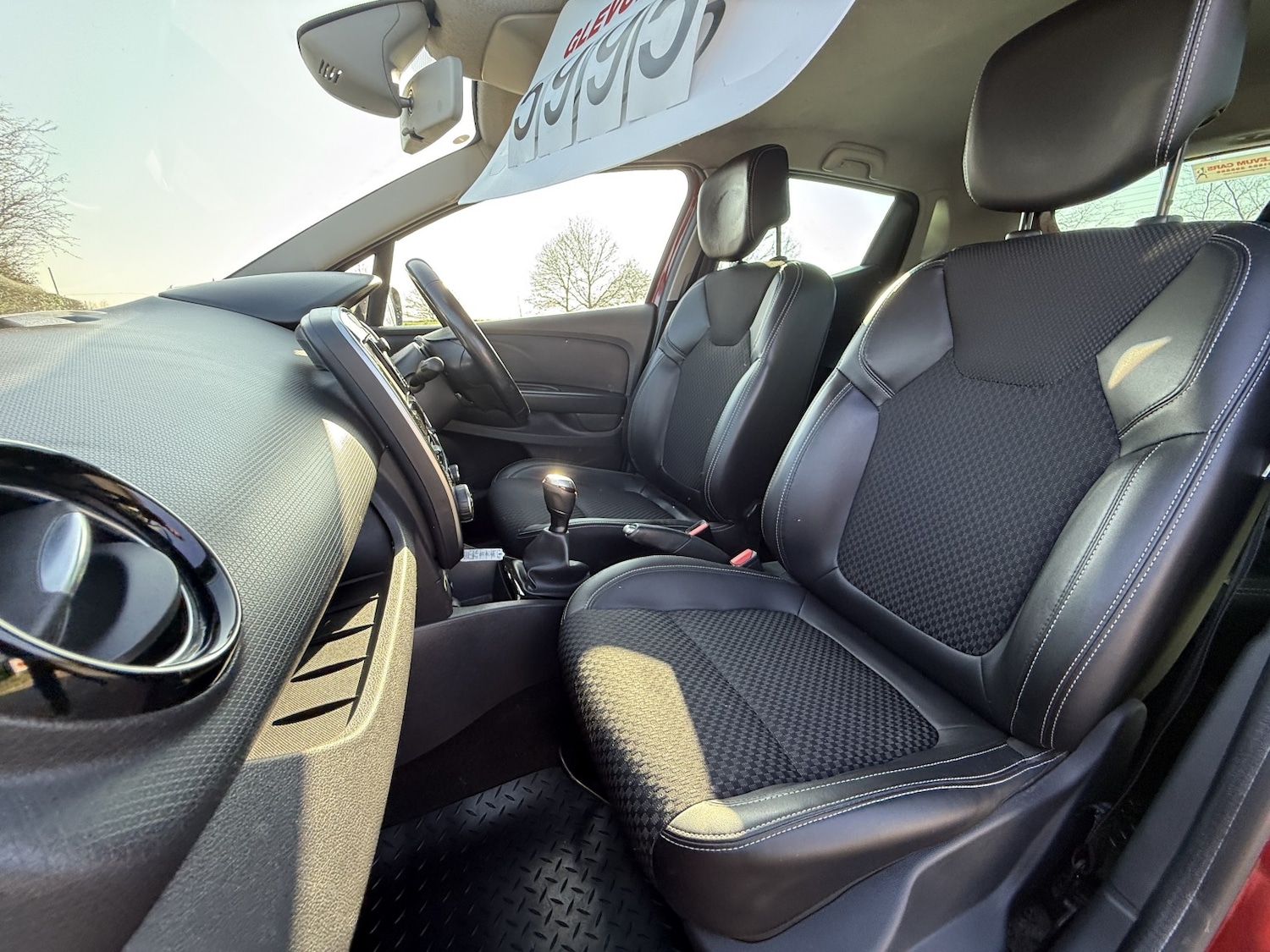 Used Renault Clio 2018 for sale - 76924331: Photo 18