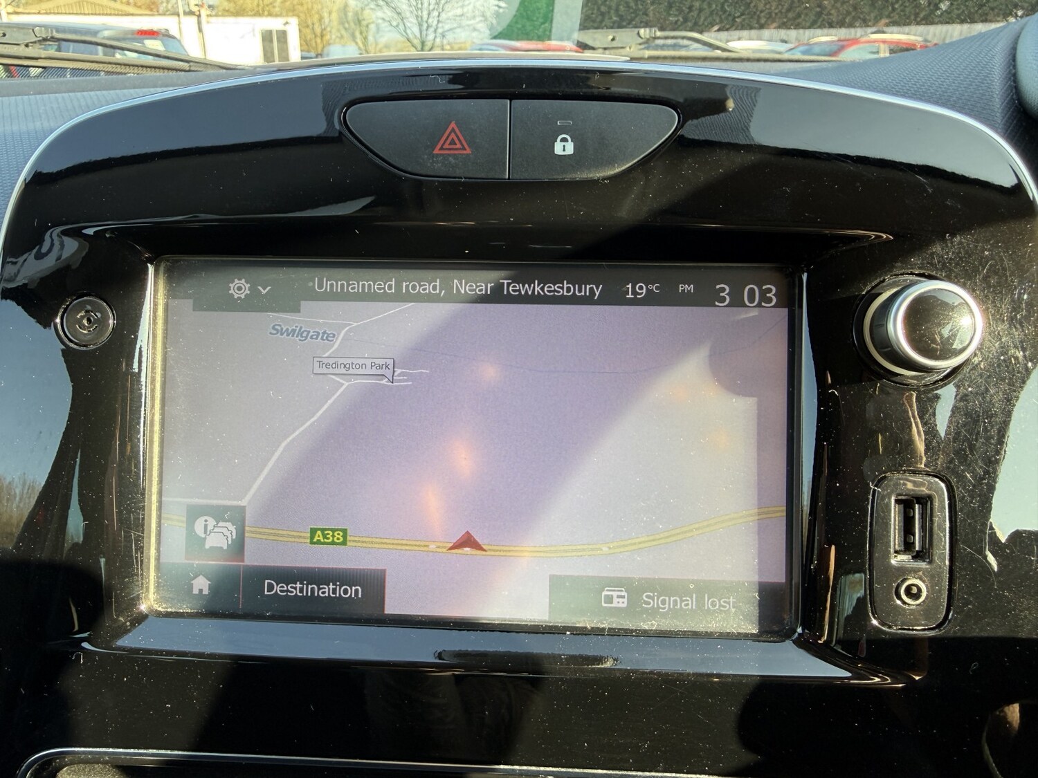 Used Renault Clio 2018 for sale - 76924331: Photo 24